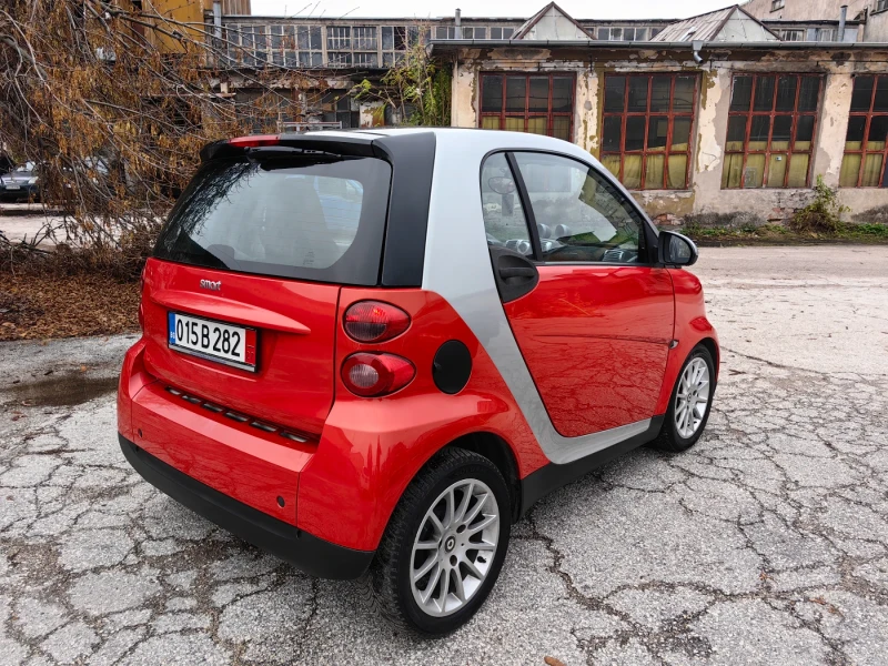 Smart Fortwo 1.0 бензин 71 кс, Климатик, Отличен , снимка 4 - Автомобили и джипове - 52285697