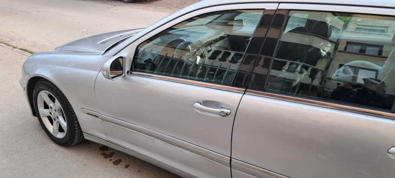 Mercedes-Benz C 220, снимка 5 - Автомобили и джипове - 52434284