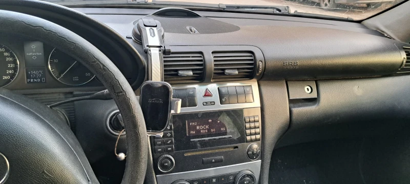 Mercedes-Benz C 220, снимка 7 - Автомобили и джипове - 52434284