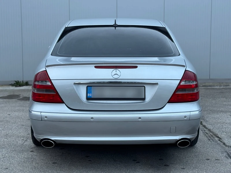 Mercedes-Benz E 320, снимка 8 - Автомобили и джипове - 52618742