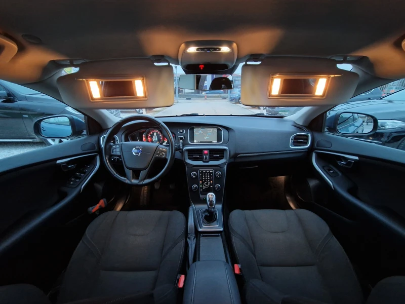 Volvo V40 T3 1.6TURBO* CAMERA* NAVI* PDC* LED* TOP AUTO, снимка 10 - Автомобили и джипове - 53447487