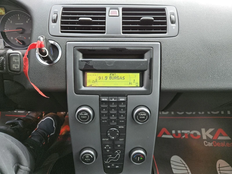Volvo V50 2.0D-136кс= 6СКОРОСТИ= 2-ЗОНОВ КЛИМАТРОНИК, снимка 16 - Автомобили и джипове - 53459075