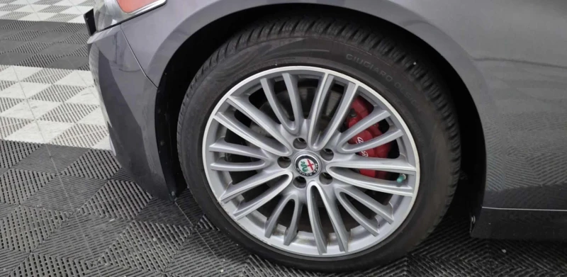 Alfa Romeo Giulia Ti Lusso, снимка 6 - Автомобили и джипове - 53493349