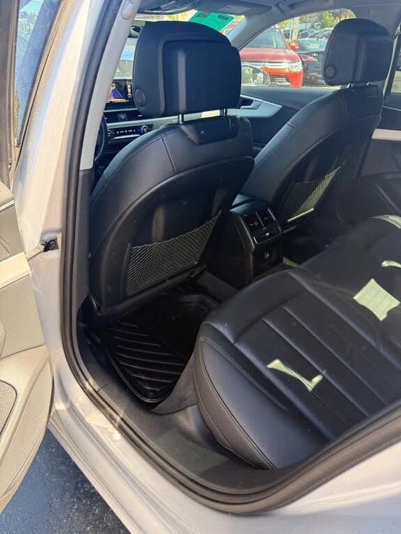 Audi A4 * ПАНО* KEYLESS* Camera* ПОДГРЕВ* LED* , снимка 14 - Автомобили и джипове - 55624460