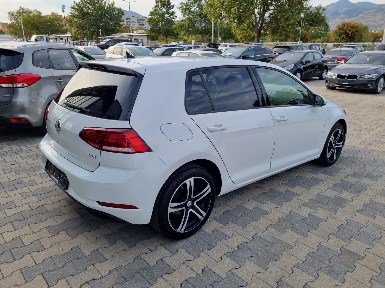 VW Golf 1.6TDi-90ps 2017г. EURO 6B= 112хил.км - изображение 6