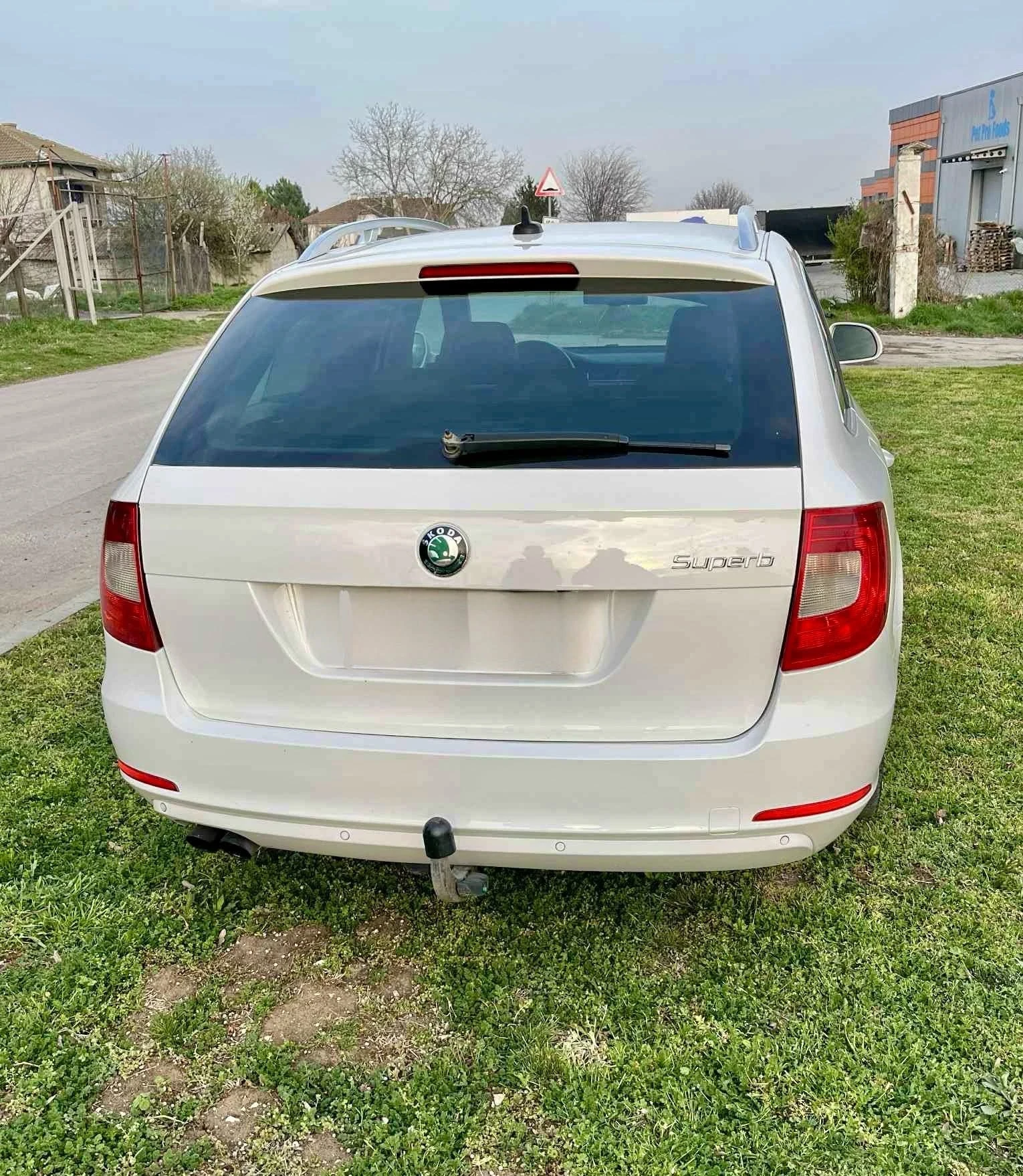 Skoda Superb 2.0 D 4x4 140kc  - изображение 2