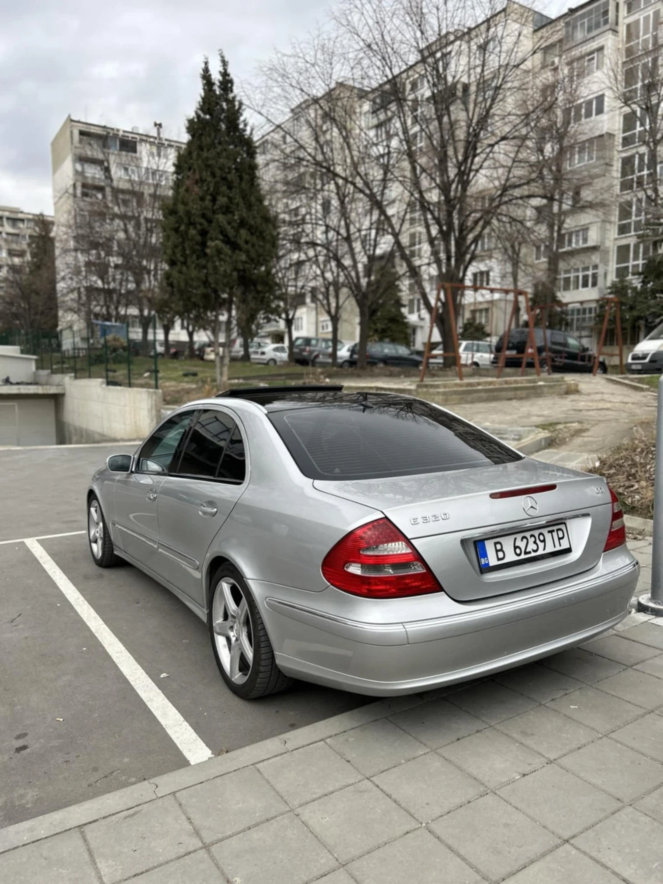 Mercedes-Benz E 320 Avantgarde - изображение 2