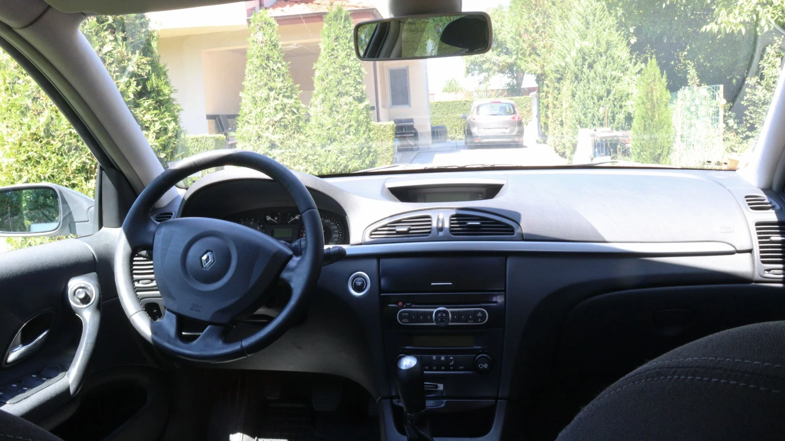 Renault Laguna 1.6 - изображение 3