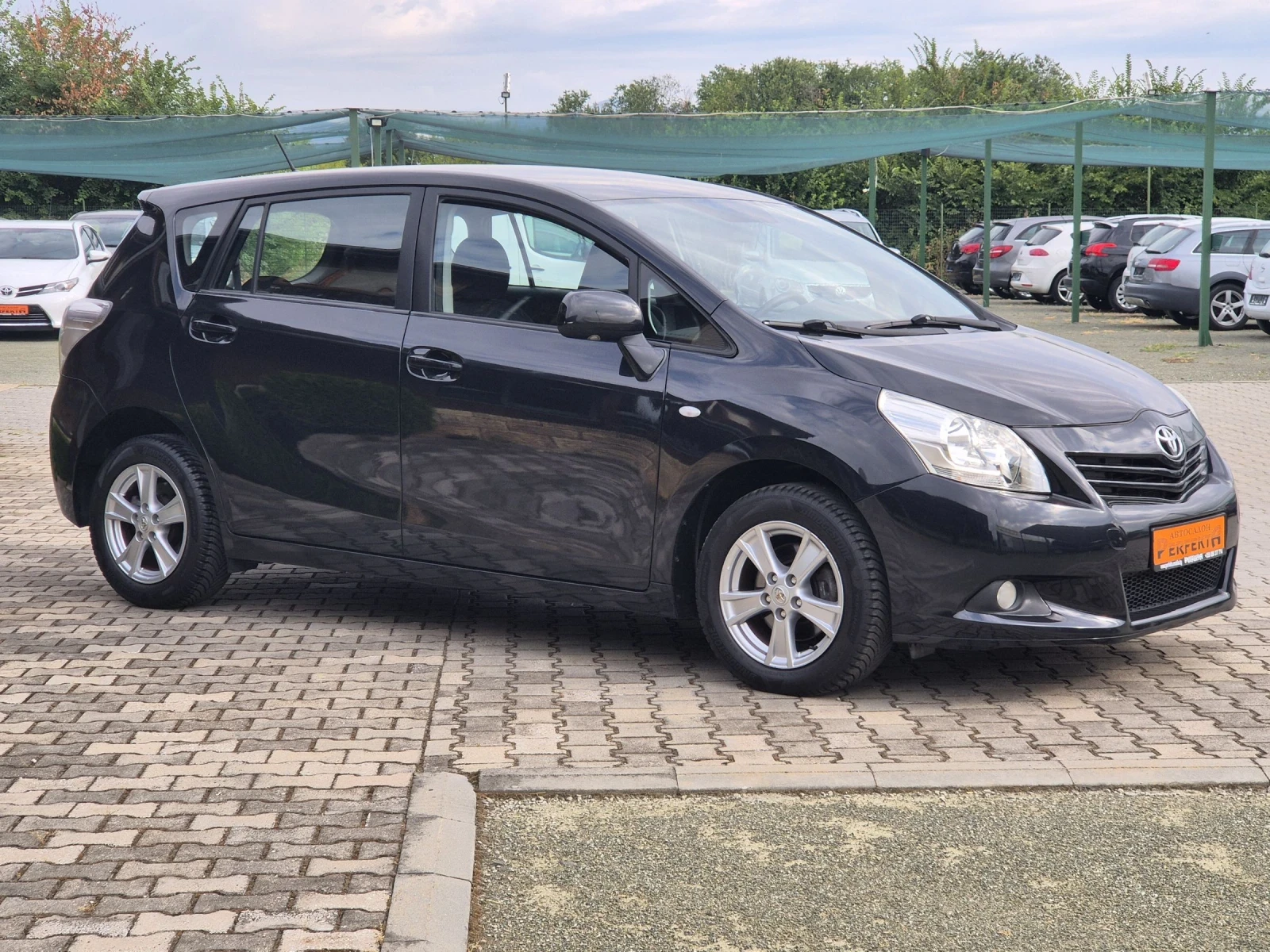 Toyota Verso 2.0 диз 7места 127к.с. - изображение 6