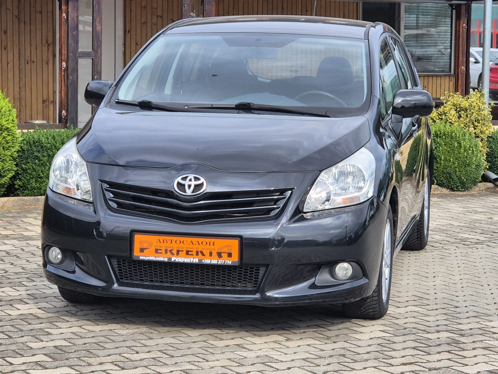 Toyota Verso 2.0 диз 7места 127к.с. - изображение 3