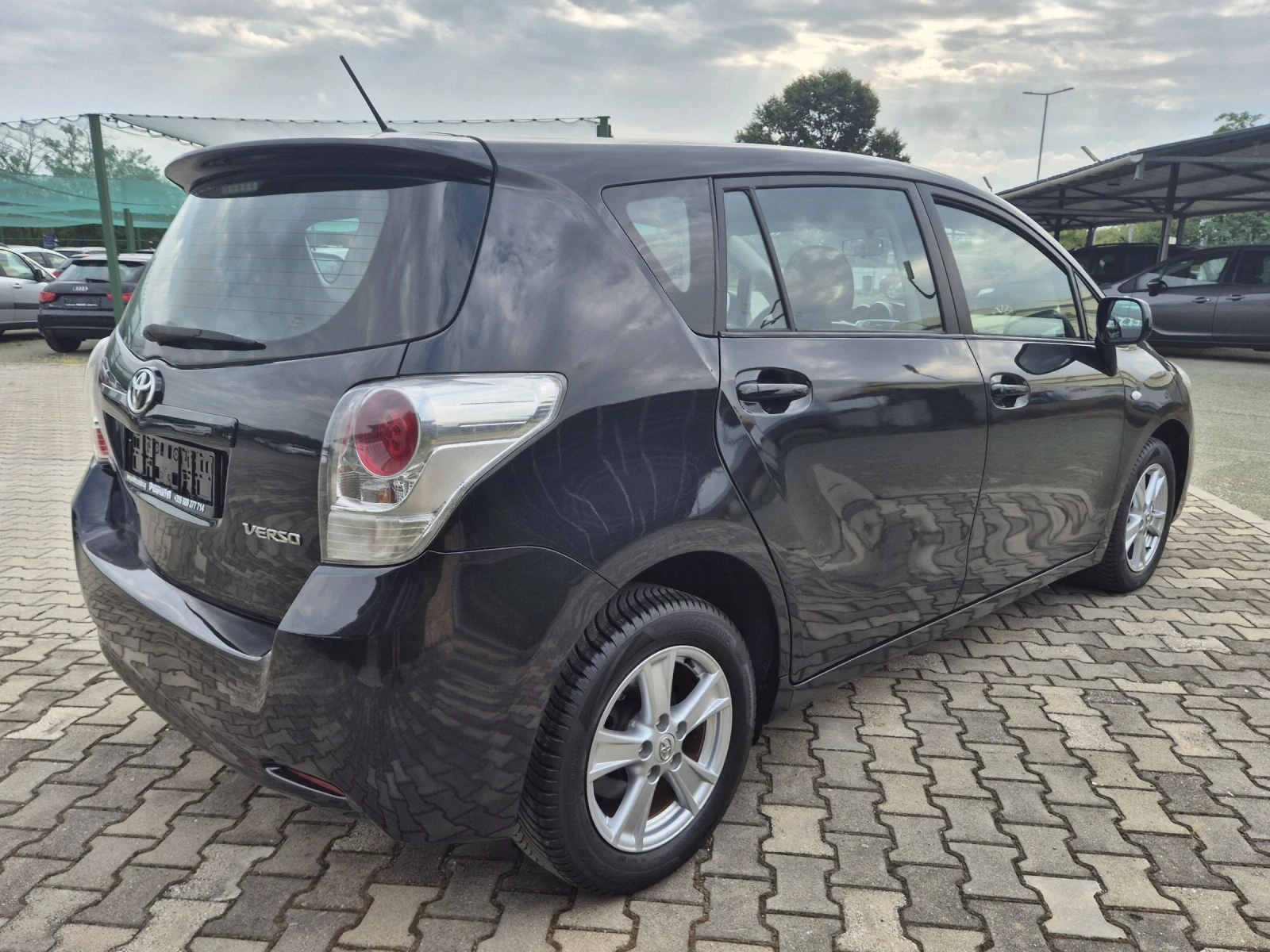 Toyota Verso 2.0 диз 7места 127к.с. - изображение 7