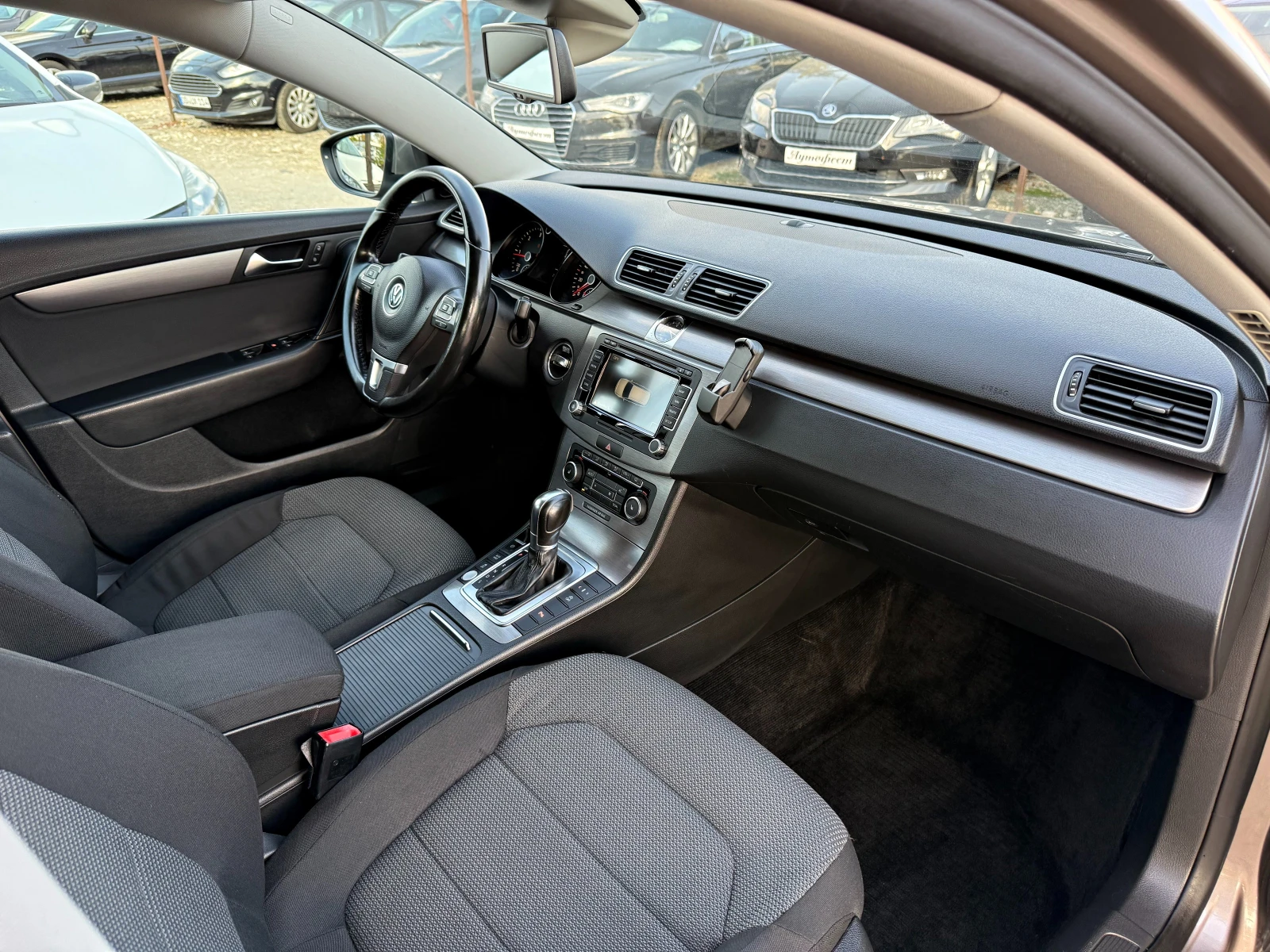 VW Passat 2.0TDI АВТОМАТИК НАВИ  - изображение 8