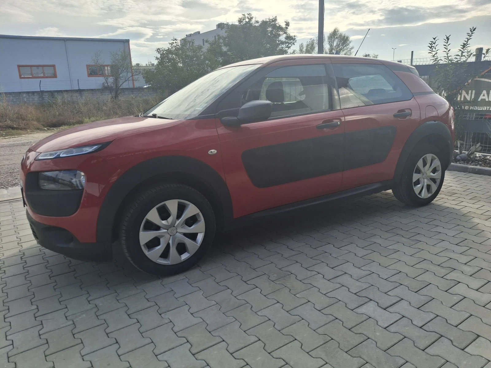 Citroen C4 Cactus 1.2 euro6 73.000x.km | Mobile.bg — изображение 3