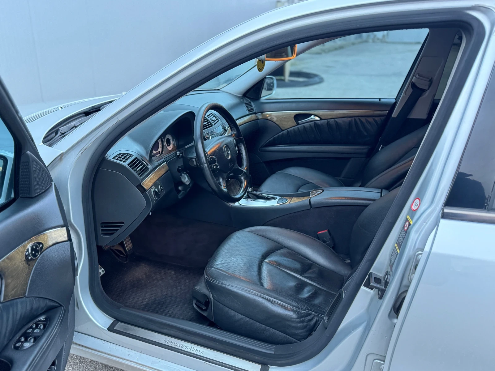 Mercedes-Benz E 320  - изображение 10