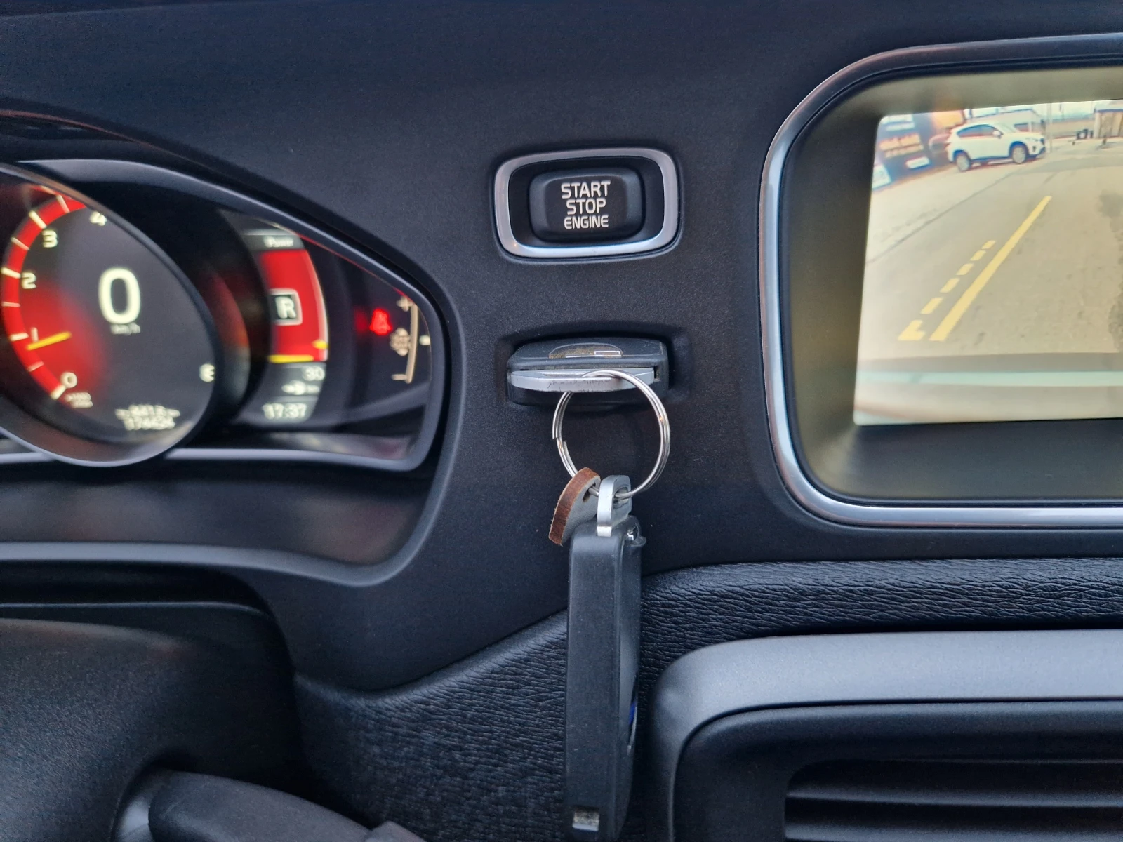 Volvo V40 T3 1.6TURBO* CAMERA* NAVI* PDC* LED* TOP AUTO | Mobile.bg � ����������� 17