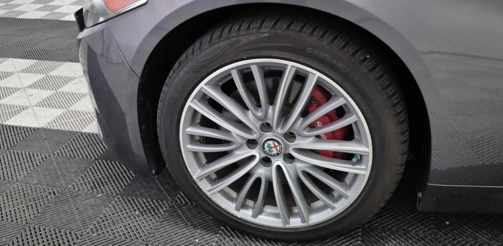 Alfa Romeo Giulia Ti Lusso - изображение 6