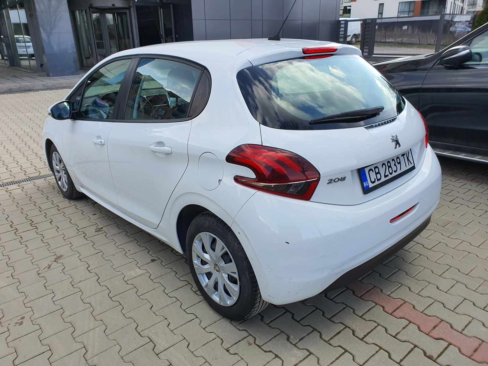 Peugeot 208 1.6 HDI, снимка 4 - Автомобили и джипове - 53844581