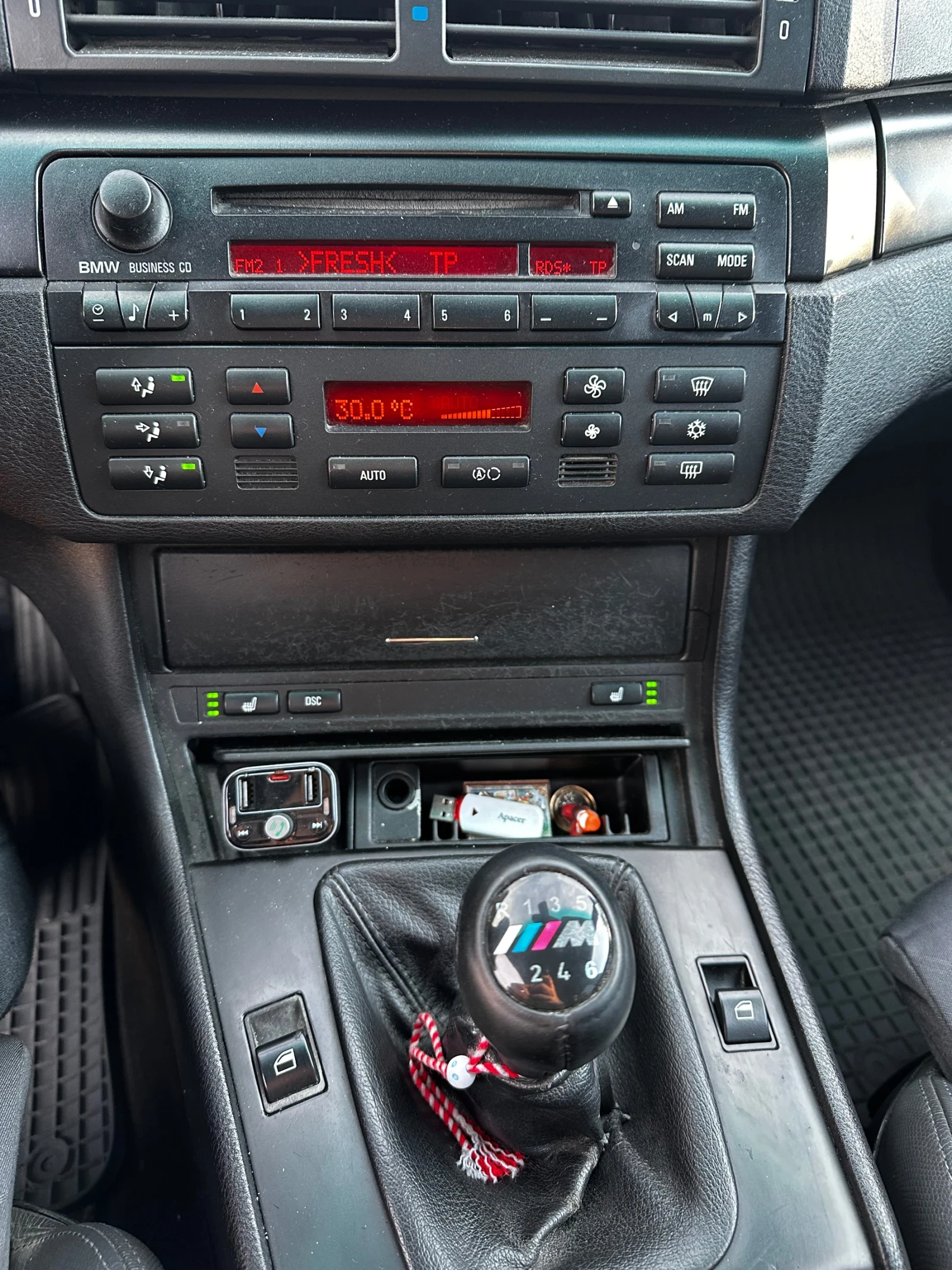 BMW 320, снимка 16 - Автомобили и джипове - 54392634