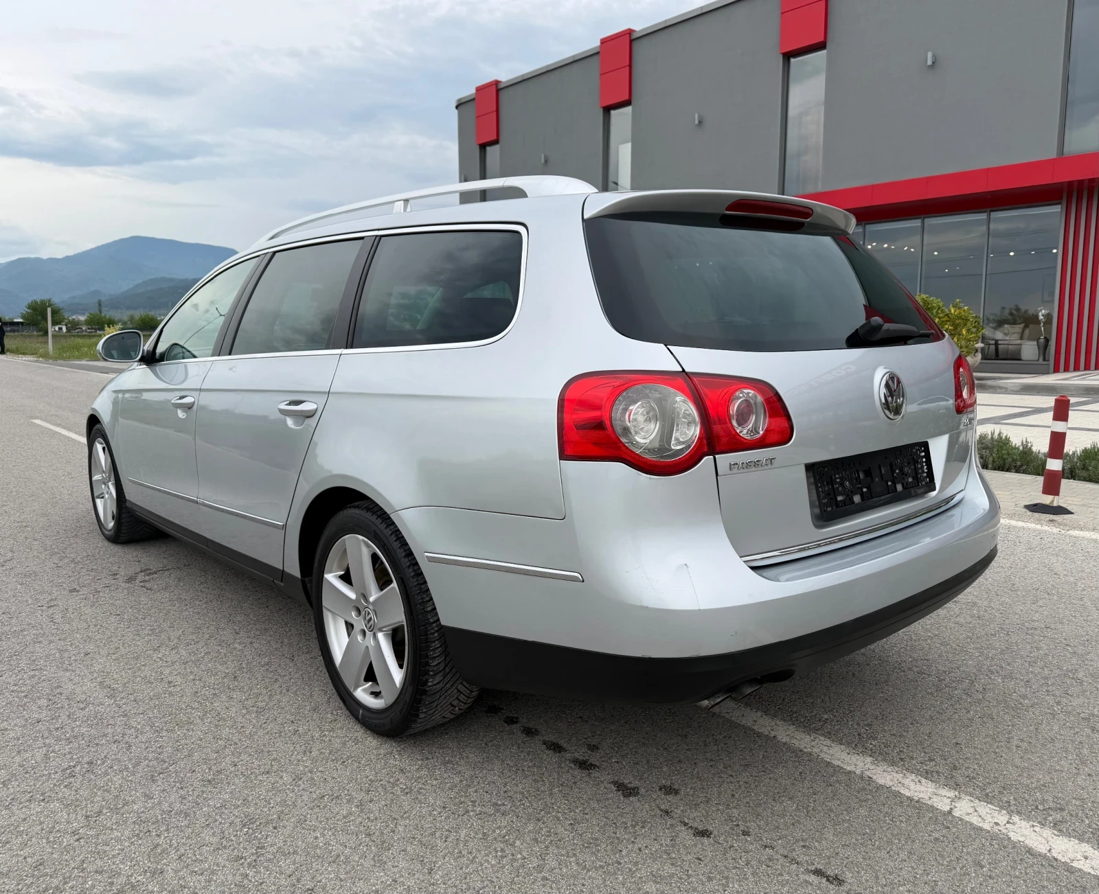 VW Passat 2.0tdi/Сервизна история/Highline, снимка 7 - Автомобили и джипове - 54459647