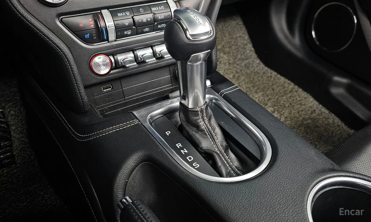 Ford Mustang 5.0 GT* FACE* ПОДГРЕВ* ОБДУХВАНЕ* NAVI* КОЖА* , снимка 12 - Автомобили и джипове - 54727219