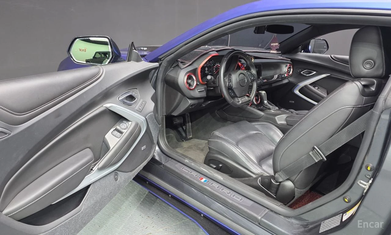 Chevrolet Camaro 6.2 SS V8* ZL1 PACK* BOSE* HEAD-UP* CARBON* ШИБИДА, снимка 6 - Автомобили и джипове - 54761882