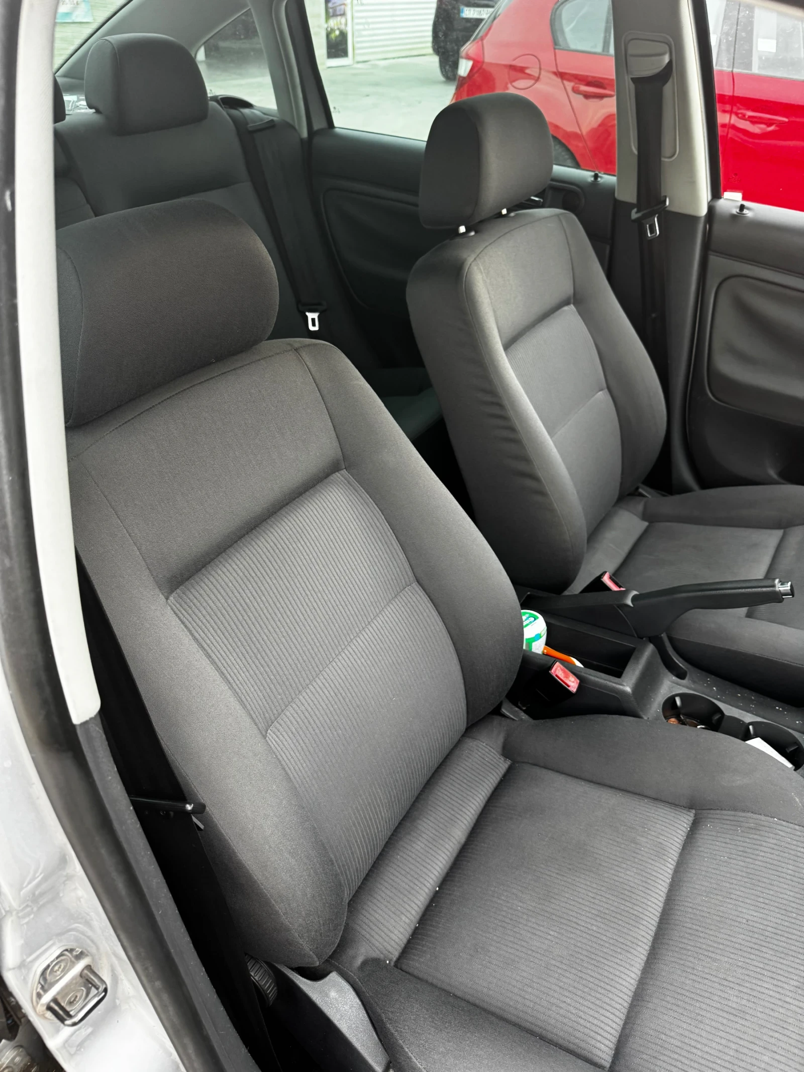 VW Passat 2.0 i Family Klimatronik, снимка 9 - Автомобили и джипове - 54873517