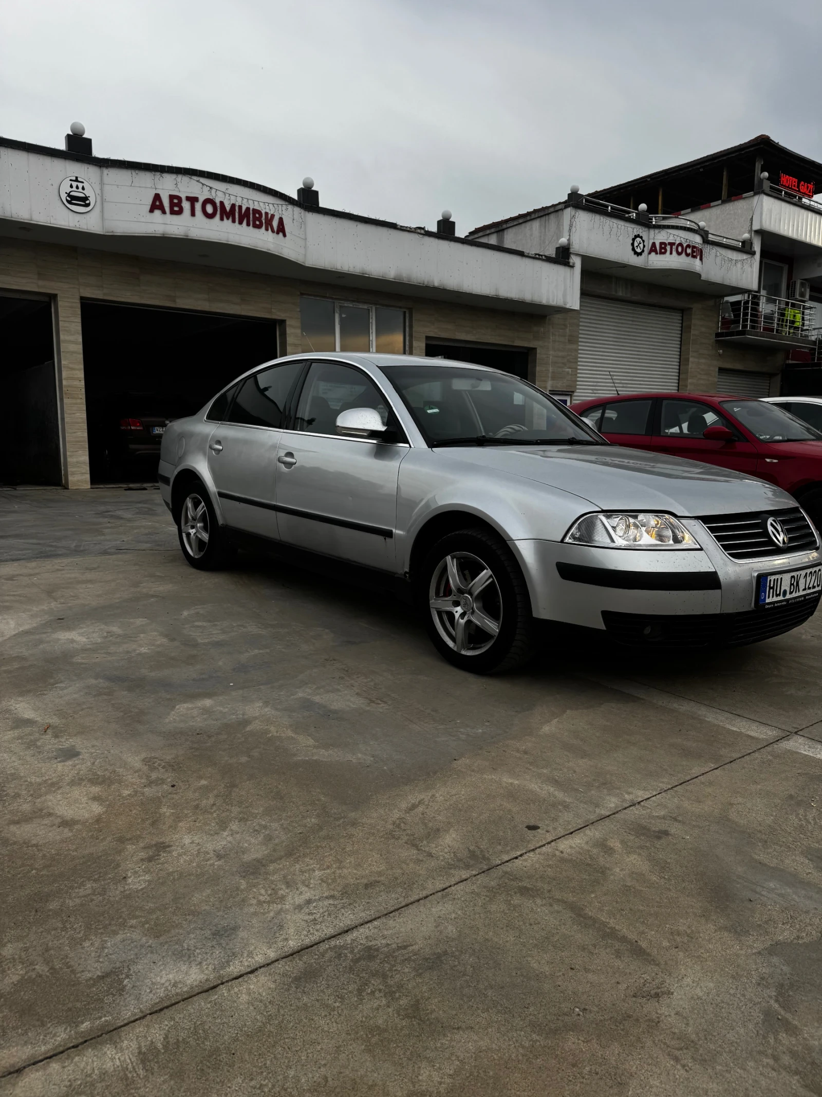 VW Passat 2.0 i Family Klimatronik, снимка 8 - Автомобили и джипове - 54873517