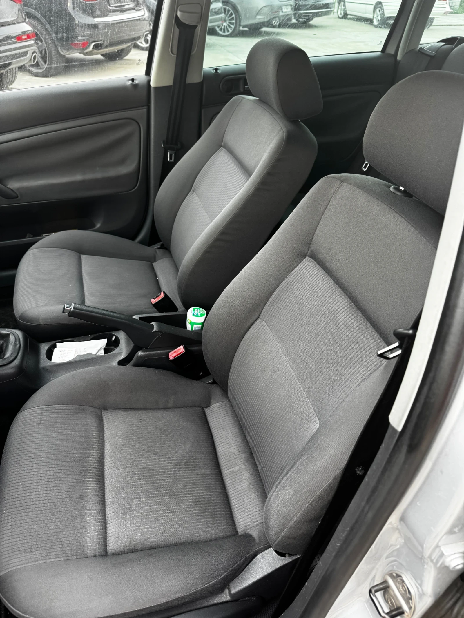VW Passat 2.0 i Family Klimatronik, снимка 11 - Автомобили и джипове - 54873517