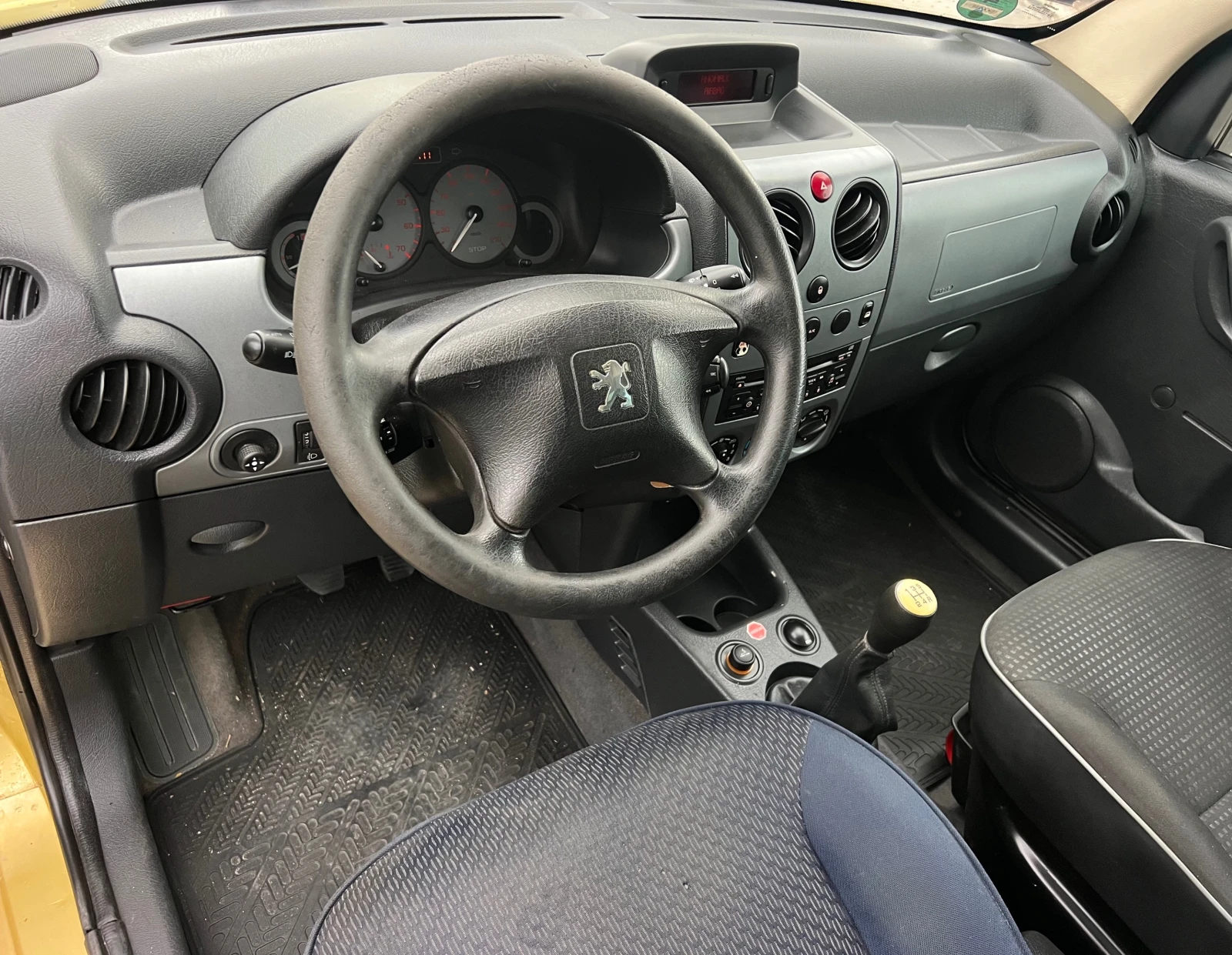 Peugeot Partner 1.6HDI PANORAMA/KLIMATIK/UNIKAT, снимка 10 - Автомобили и джипове - 54966880