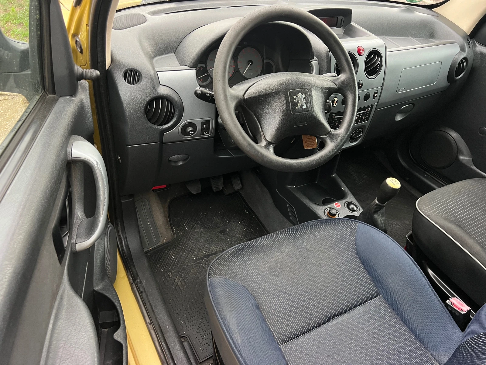 Peugeot Partner 1.6HDI PANORAMA/KLIMATIK/UNIKAT, снимка 9 - Автомобили и джипове - 54966880