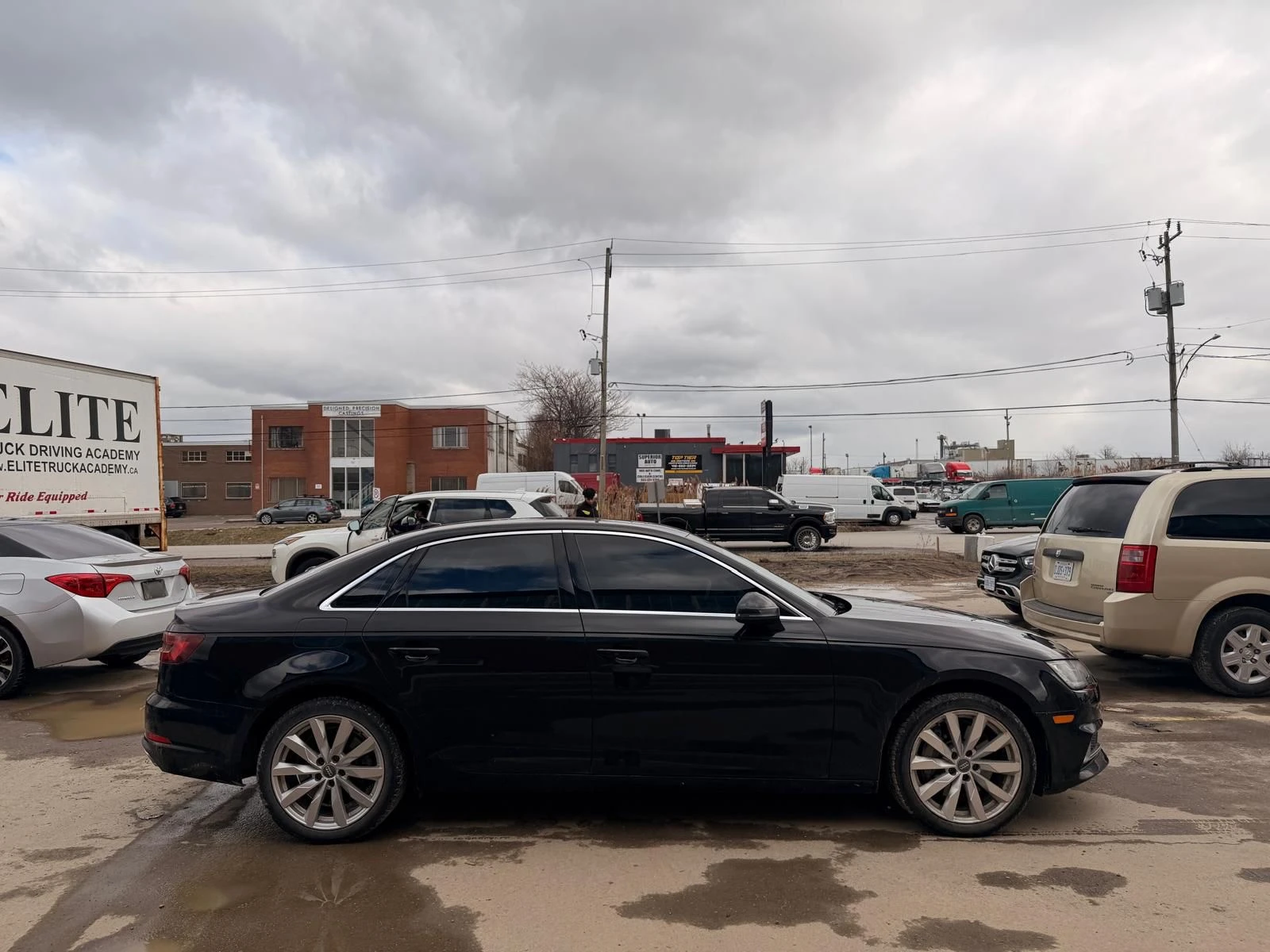 Audi A4 Komfort /  ПРОГНОЗНА ЦЕНА ДО БЪЛГАРИЯ , снимка 4 - Автомобили и джипове - 55338547