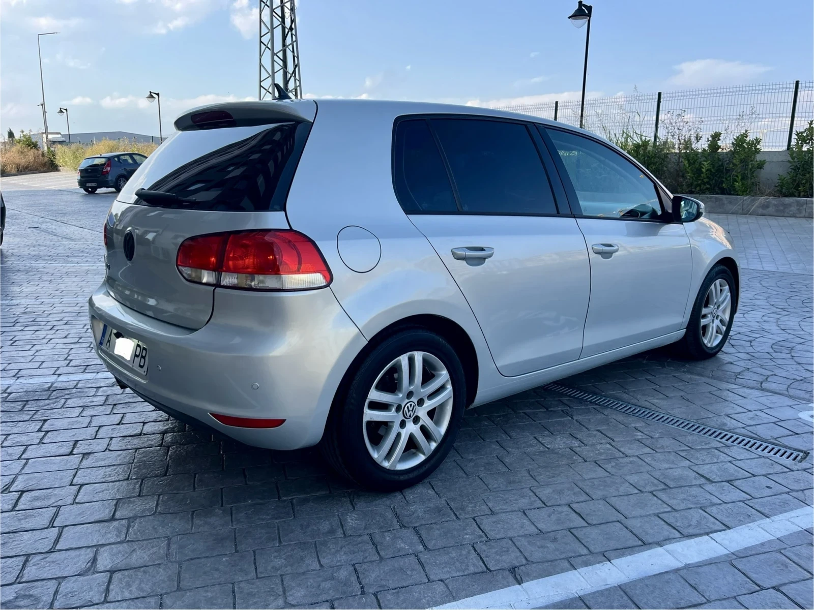 VW Golf 2.0TDI  110  NAVI* Темпомат* Обслужена, снимка 3 - Автомобили и джипове - 55364103