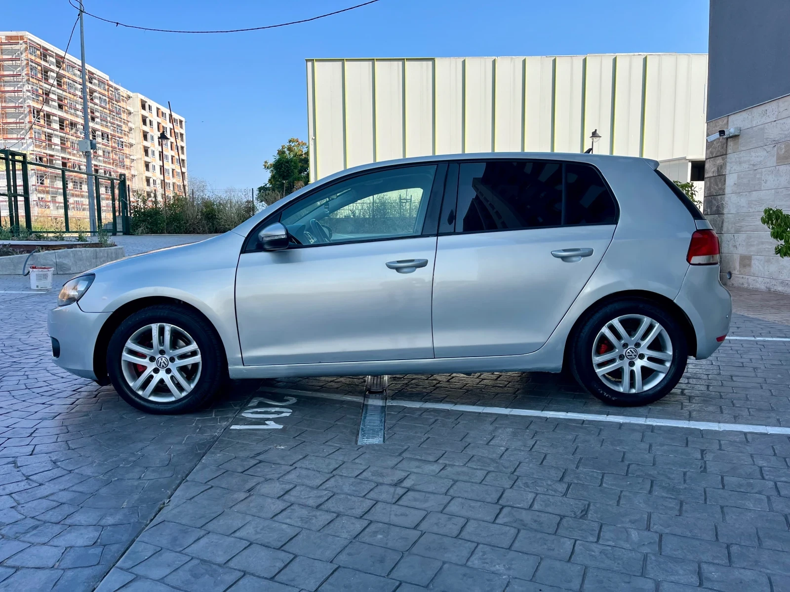 VW Golf 2.0TDI  110  NAVI* Темпомат* Обслужена, снимка 6 - Автомобили и джипове - 55364103