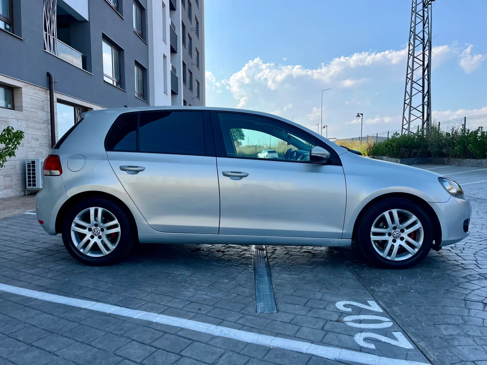 VW Golf 2.0TDI  110  NAVI* Темпомат* Обслужена, снимка 5 - Автомобили и джипове - 55364103