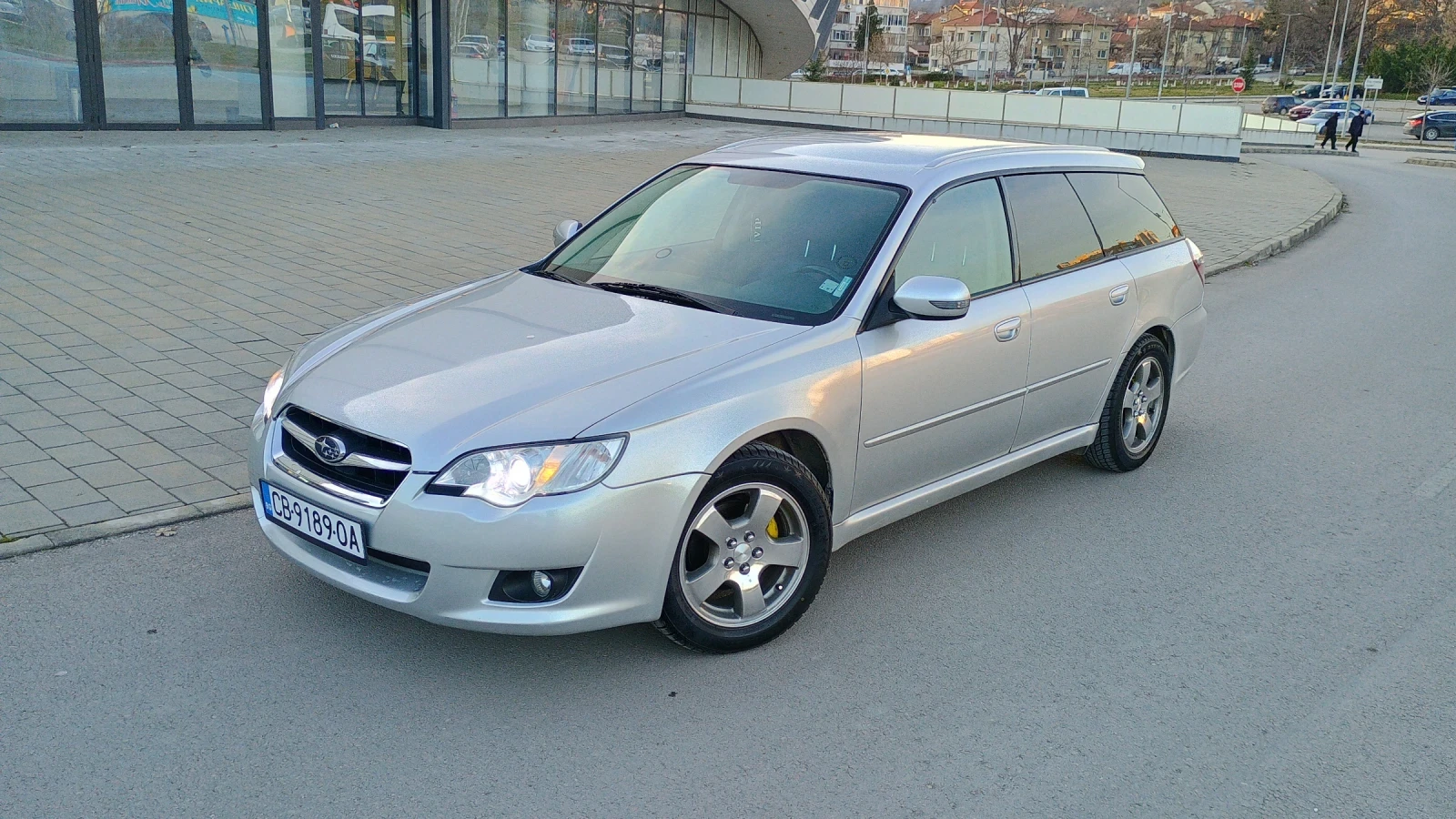 Subaru Legacy 2.0 R 165hp Bi-Fuel , снимка 5 - Автомобили и джипове - 55413899