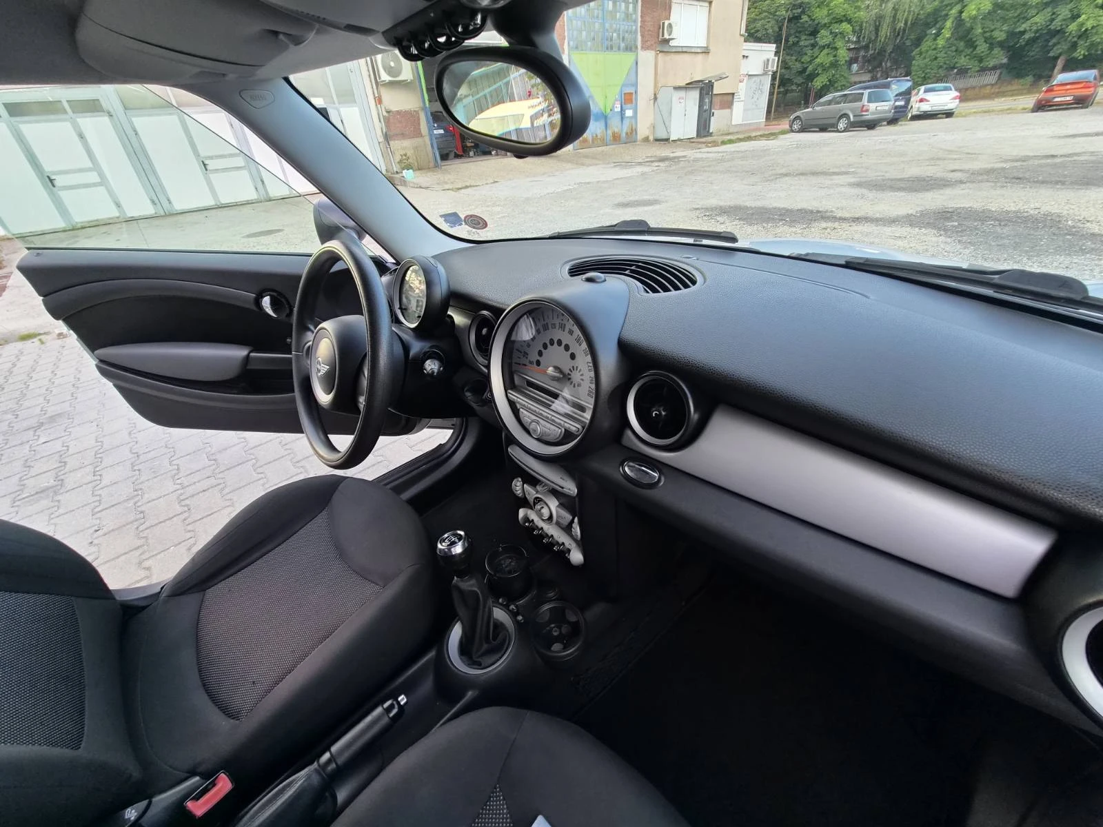 Mini Cooper R56, снимка 12 - Автомобили и джипове - 55846650