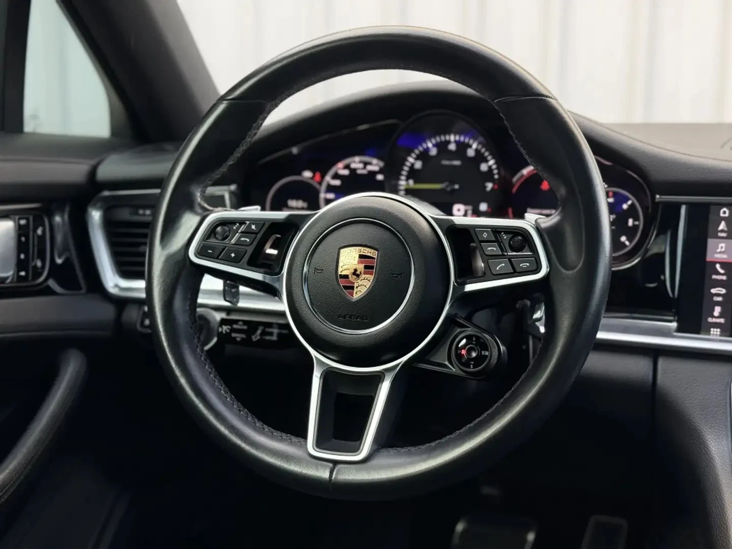 Porsche Panamera Bose* Pano* АвтоКредит* (ЦЕНА ДО БГ)* , снимка 12 - Автомобили и джипове - 55978715