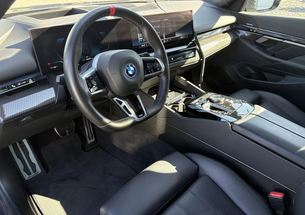 BMW i5 M60 xDrive, снимка 3 - Автомобили и джипове - 56003136
