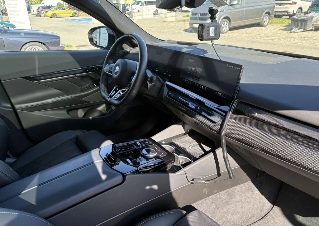 BMW i5 M60 xDrive, снимка 4 - Автомобили и джипове - 56003136