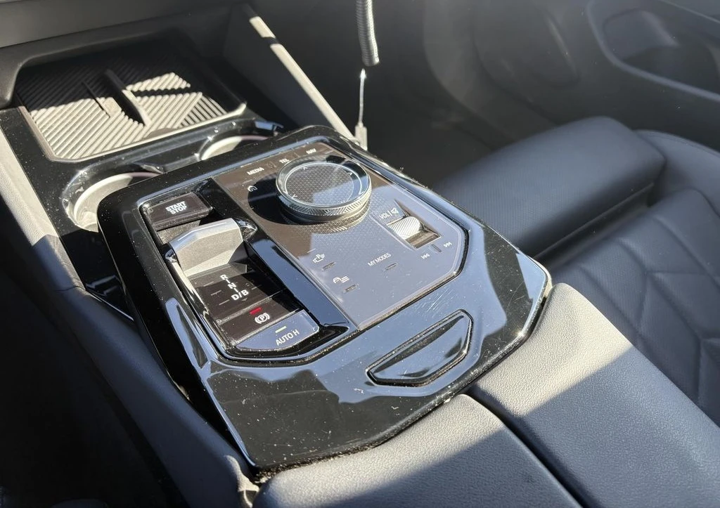 BMW i5 M60 xDrive, снимка 9 - Автомобили и джипове - 56003136