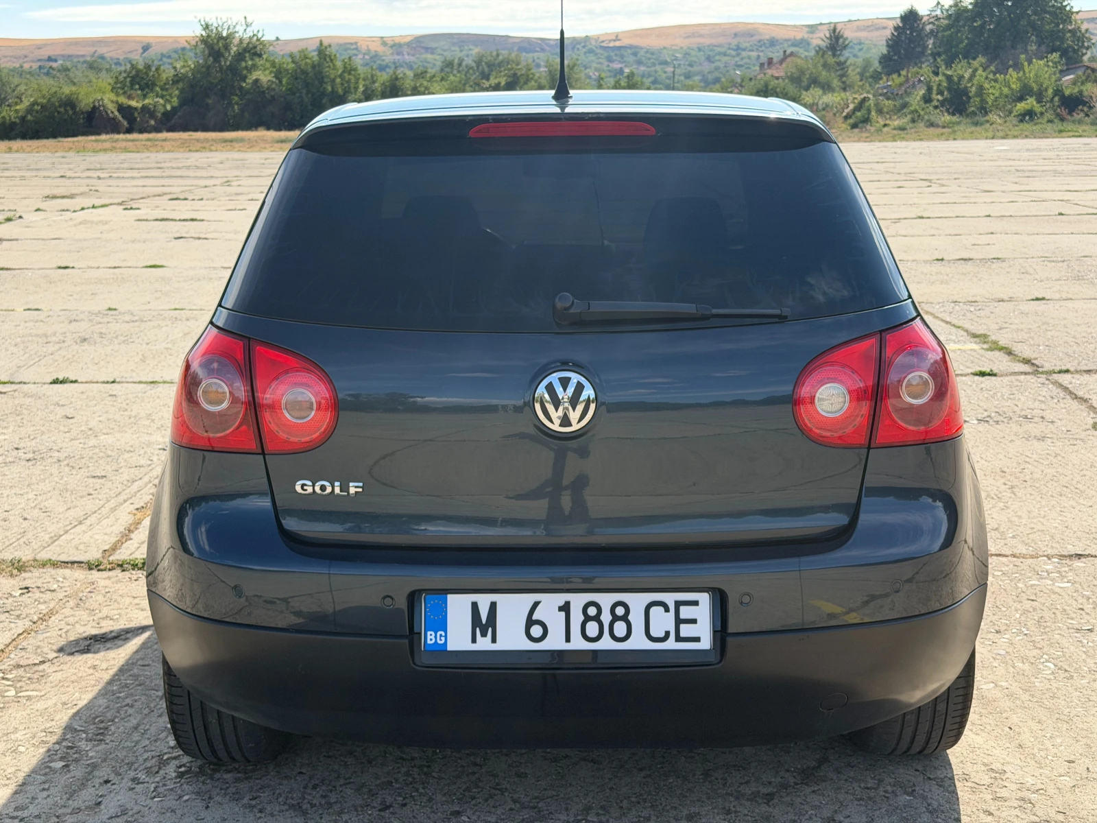 VW Golf 1.4i, снимка 4 - Автомобили и джипове - 56205571