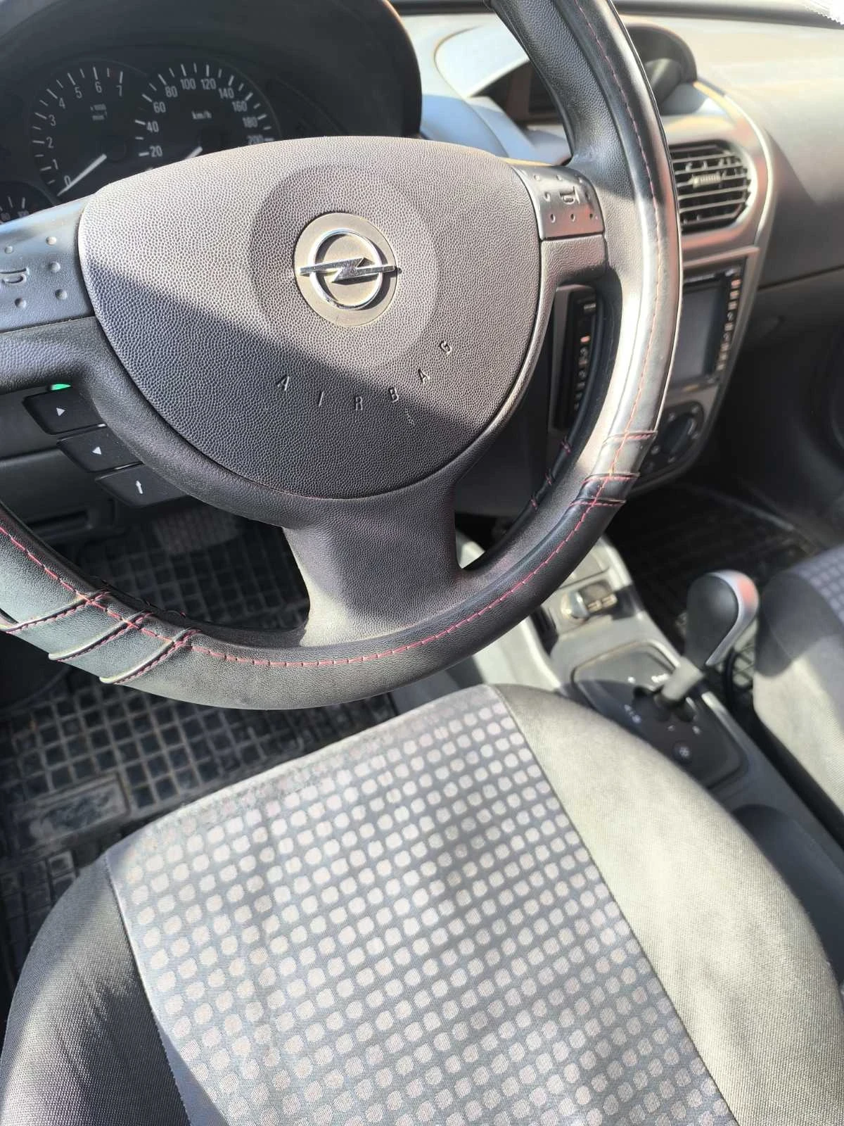 Opel Corsa C 1.2i автомат, снимка 5 - Автомобили и джипове - 56691296