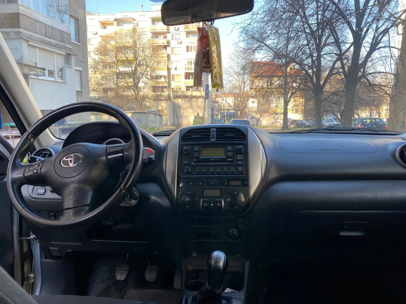 Toyota Rav4, снимка 8 - Автомобили и джипове - 48953721