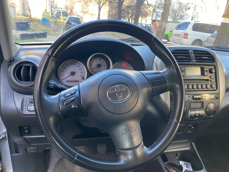 Toyota Rav4, снимка 6 - Автомобили и джипове - 48953721