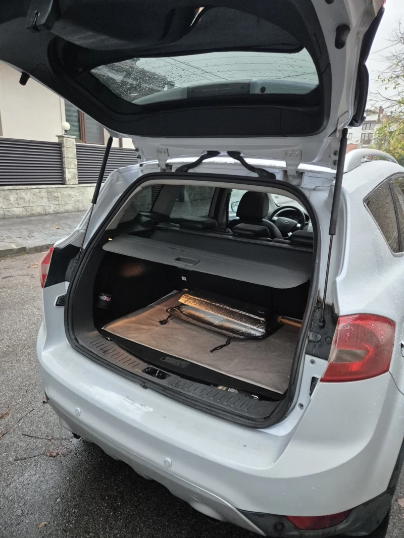 Ford Kuga 2.0TDCI 4x4, снимка 7 - Автомобили и джипове - 52360373