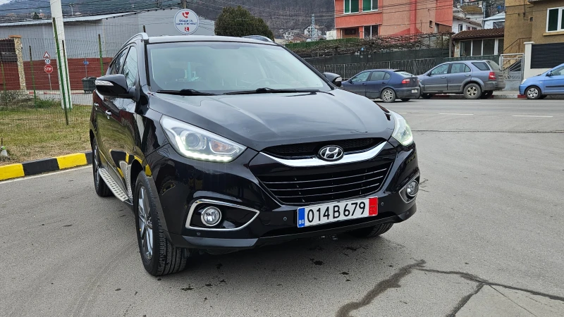 Hyundai IX35 1.7 Facelift/Navig/Koja, снимка 8 - Автомобили и джипове - 53193072