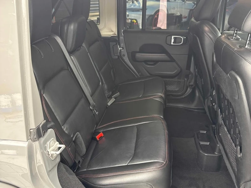 Jeep Wrangler Unlimited Rubicon  CARFAX, снимка 10 - Автомобили и джипове - 53307139