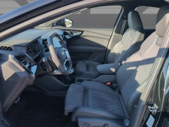 Audi Q4 e-Tron Sportback 45 Quattro = S-line = Гаранция, снимка 5 - Автомобили и джипове - 53987692