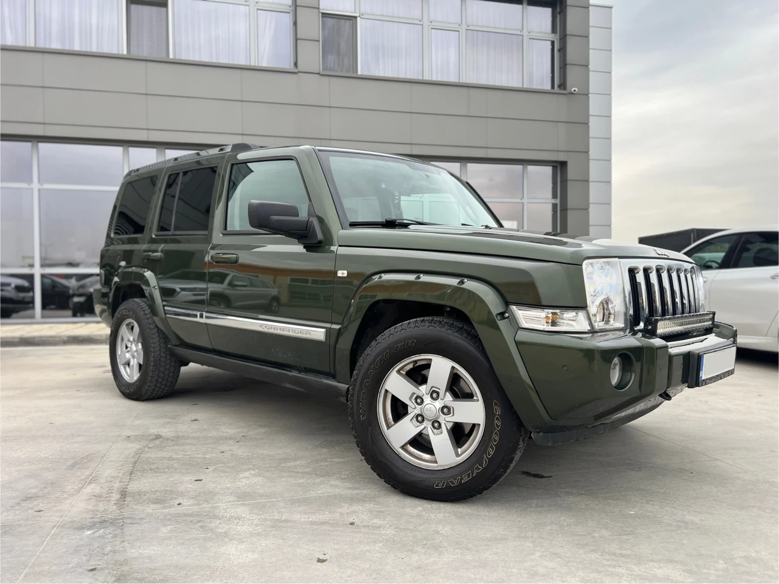 Jeep Commander 3.0 CRD TOP, снимка 2 - Автомобили и джипове - 54214047