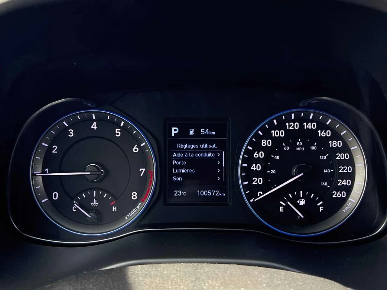 Hyundai Kona * Trend * АВТОКРЕДИТ * ОТ ПРЕДСТАВИТЕЛСТВО, снимка 10 - Автомобили и джипове - 54762619